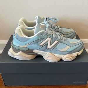 New Balance Men's Light Blue and Cream Sneakers